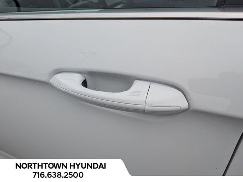 Used 2023 Ford Edge SEL image 40