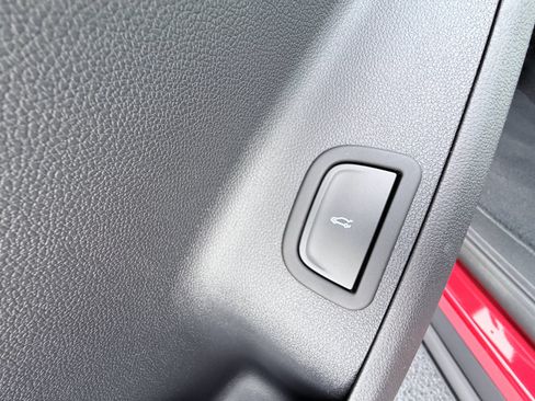 New 2026 Chevrolet Traverse LT FWD image 33