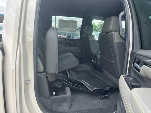 New 2026 Chevrolet Silverado 2500 ZR2 w/ LPO, Dark Essentials Package AWD/4WD image 31