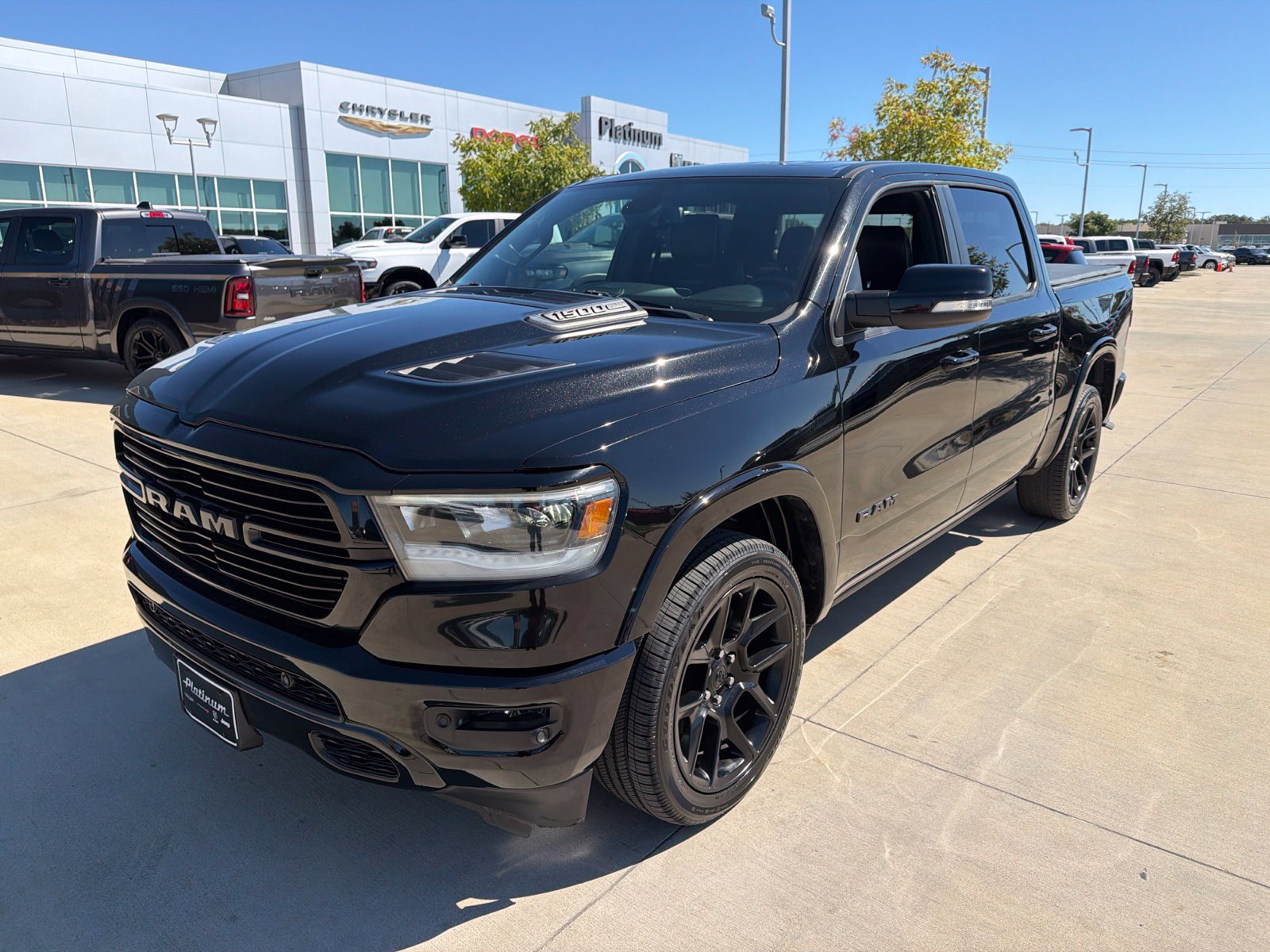 Used 2020 RAM 1500 Laramie AWD/4WD image 9