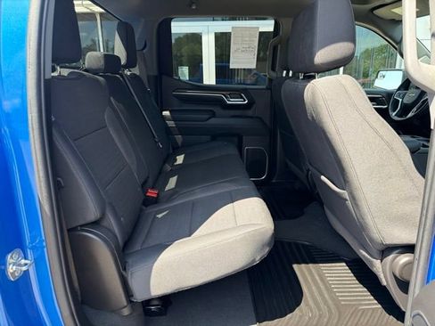 Certified 2025 Chevrolet Silverado 1500 LT AWD/4WD image 18