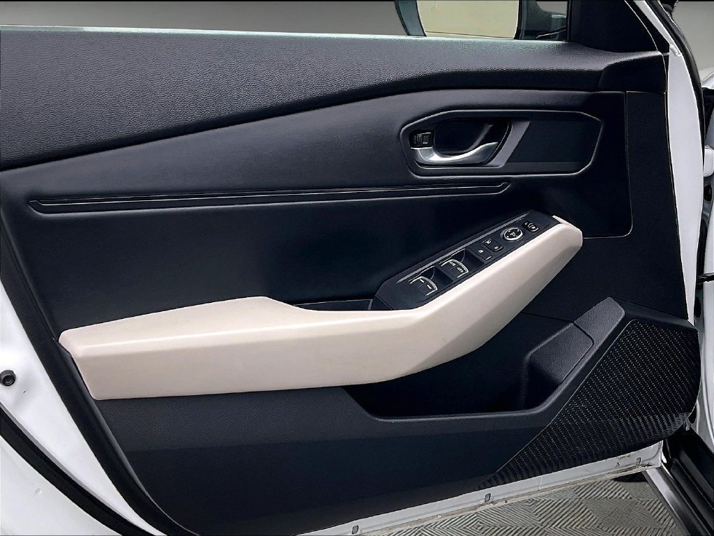 Used 2023 Honda Accord EX image 9