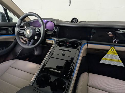 New 2026 Porsche Panamera image 22