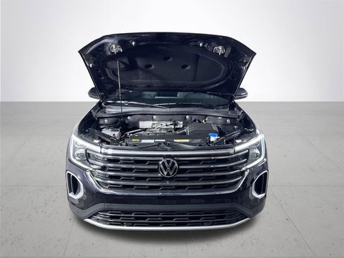 Certified 2024 Volkswagen Atlas SE image 21