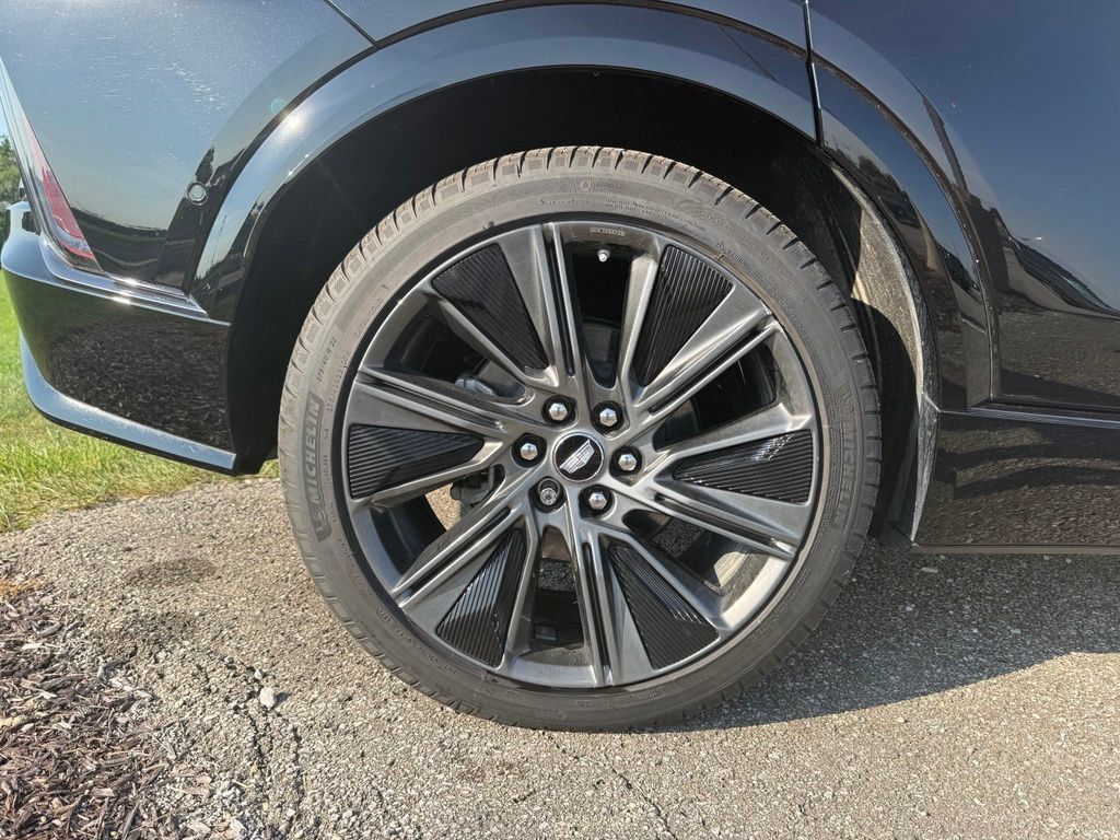 Certified 2025 Cadillac Lyriq Sport w/ Nappa Leather Package AWD/4WD image 17
