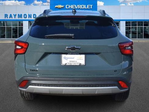 New 2026 Chevrolet Trax LT w/ Sunroof Package image 5