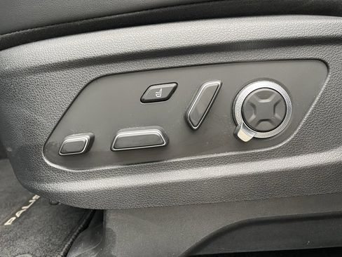 Used 2023 Hyundai Palisade Calligraphy image 11