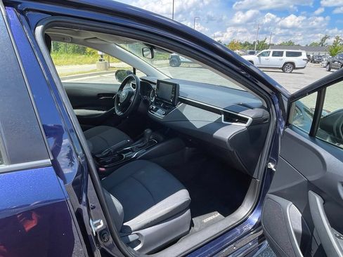 Used 2022 Toyota Corolla LE FWD image 32