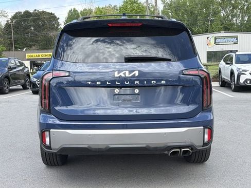 Used 2024 Kia Telluride EX image 3