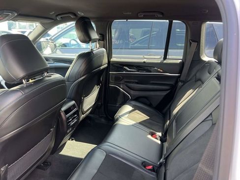 Used 2022 Jeep Grand Cherokee Trailhawk w/ Advanced Protech Group II AWD/4WD image 10