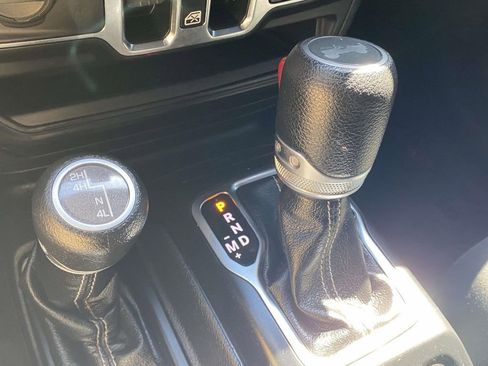 Used 2021 Jeep Wrangler Unlimited Sahara AWD/4WD image 22