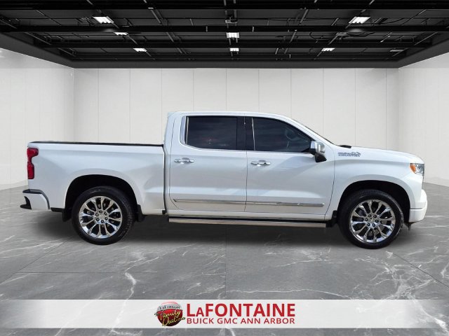 Used 2024 Chevrolet Silverado 1500 High Country AWD/4WD image 9