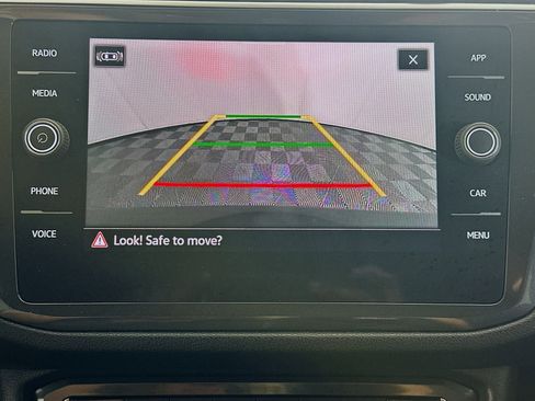 Used 2024 Volkswagen Tiguan S image 22