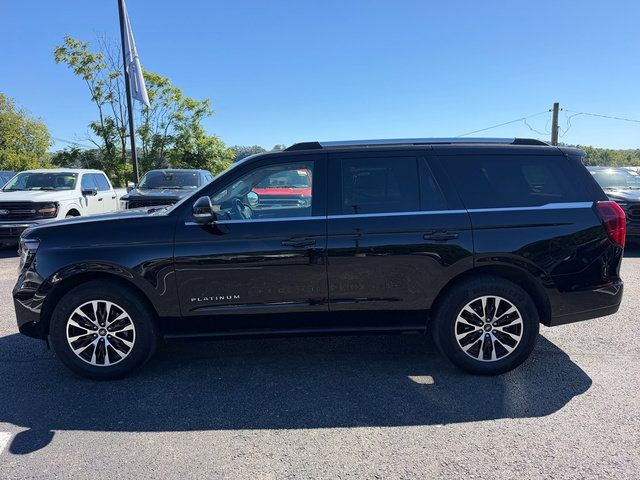 Used 2025 Ford Expedition Platinum AWD/4WD image 2