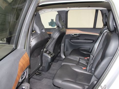 Used 2023 Volvo XC90 B5 Plus image 24