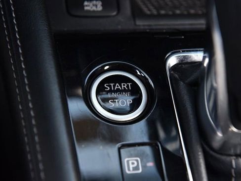 Used 2024 Nissan Kicks SV image 15