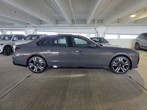 New 2026 BMW 760i xDrive w/ Executive Package AWD/4WD image 3