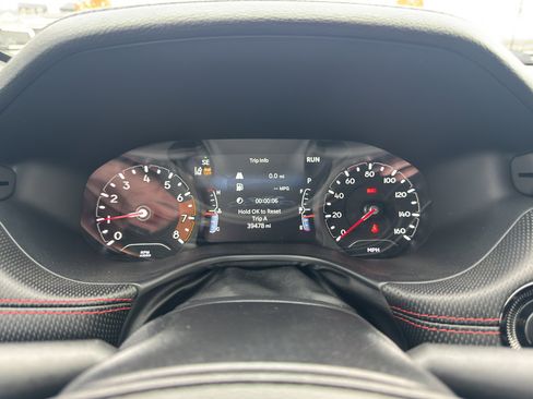 Used 2023 Jeep Compass Trailhawk image 13