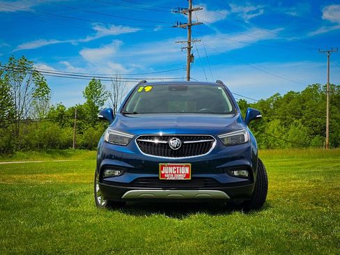 Used 2019 Buick Encore Essence w/ Experience Buick Package FWD image 8