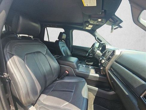 Used 2018 Ford Expedition Limited w/ Equipment Group 302A AWD/4WD image 20