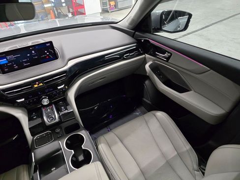 Used 2022 Acura MDX FWD w/ Technology Package image 38