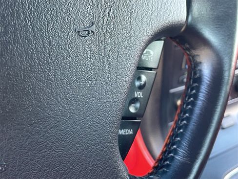 Used 2003 Ford Thunderbird image 25