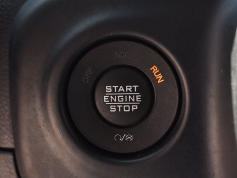 Used 2021 Jeep Wrangler Unlimited Sahara AWD/4WD image 27