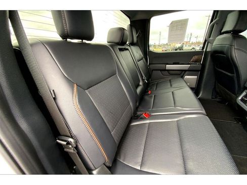 Used 2025 Ford F350 Lariat image 28