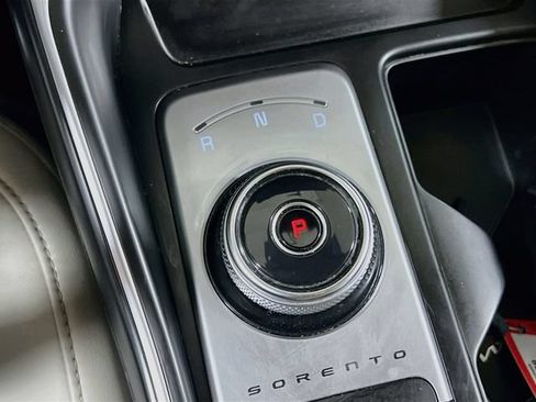 Certified 2023 Kia Sorento EX AWD/4WD image 17