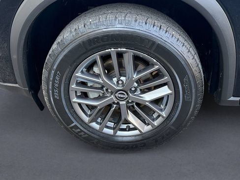 Used 2024 Nissan Rogue S AWD/4WD image 9