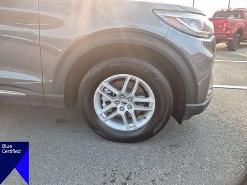 Certified 2025 Ford Explorer Active w/ Active Comfort Package RWD image 10