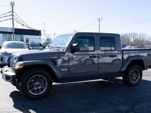 Used 2021 Jeep Gladiator Overland image 10