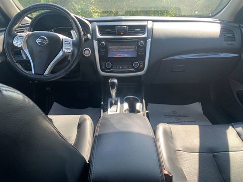 Used 2018 Nissan Altima 3.5 SL image 16