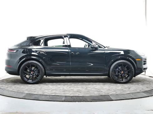 New 2026 Porsche Cayenne Coupe image 8