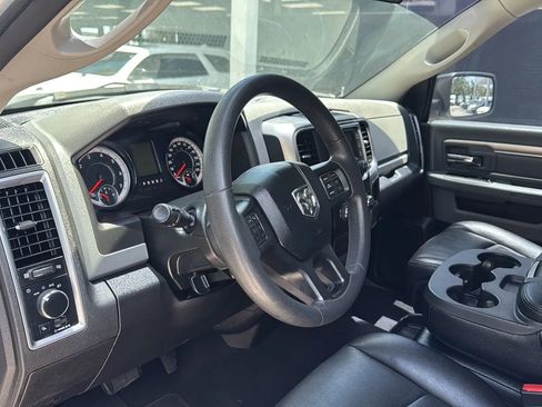Used 2019 RAM 1500 Classic SLT RWD image 12