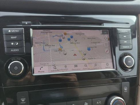 Used 2020 Nissan Rogue SL w/ Premium Package image 10