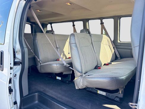 Used 2020 Chevrolet Express 3500 LT w/ LT Preferred Equipment Group RWD image 24