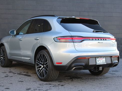 New 2026 Porsche Macan image 3