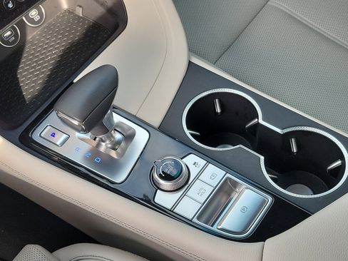 Certified 2025 Genesis G70 2.5T image 13