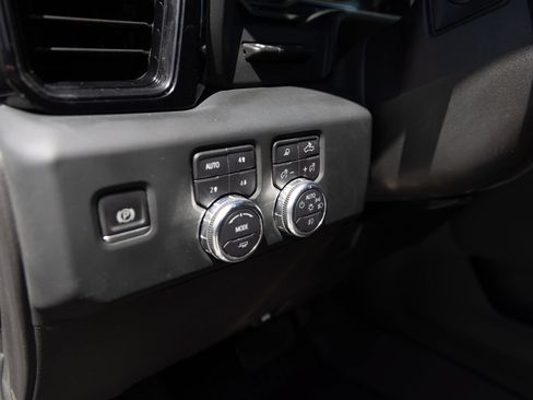 Used 2024 GMC Sierra 2500 AT4 w/ AT4 Premium Plus Package AWD/4WD image 16