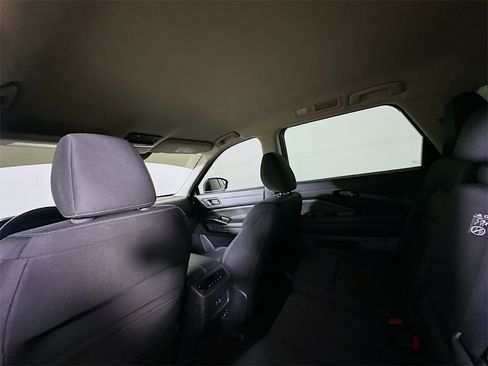 Used 2023 Nissan Pathfinder SV image 13