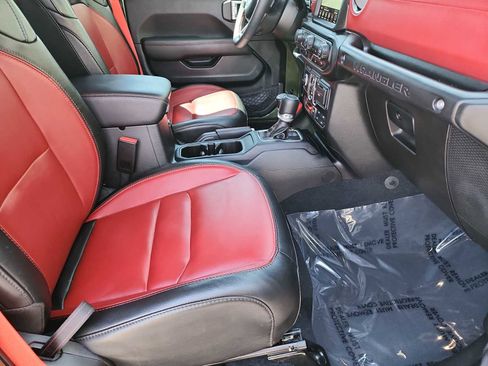 Used 2023 Jeep Wrangler Unlimited Rubicon 4xe AWD/4WD image 17