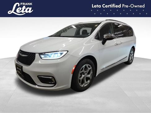 Used 2023 Chrysler Pacifica Limited FWD image 1