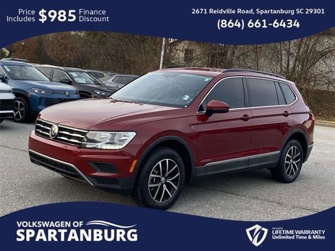 Used 2021 Volkswagen Tiguan SE image 3