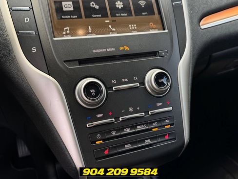 Used 2017 Lincoln MKC Select FWD image 19