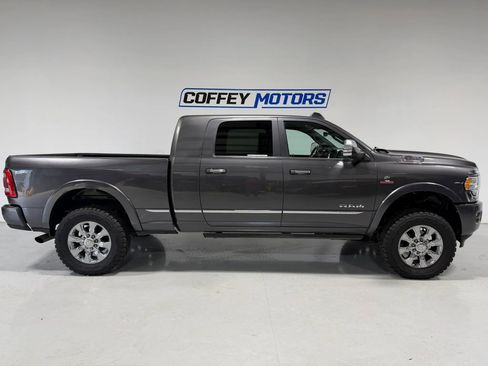Used 2019 RAM 3500 Limited image 7