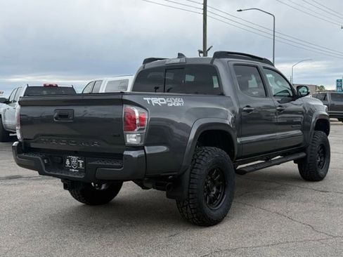 Used 2022 Toyota Tacoma TRD Sport w/ Technology Package AWD/4WD image 6