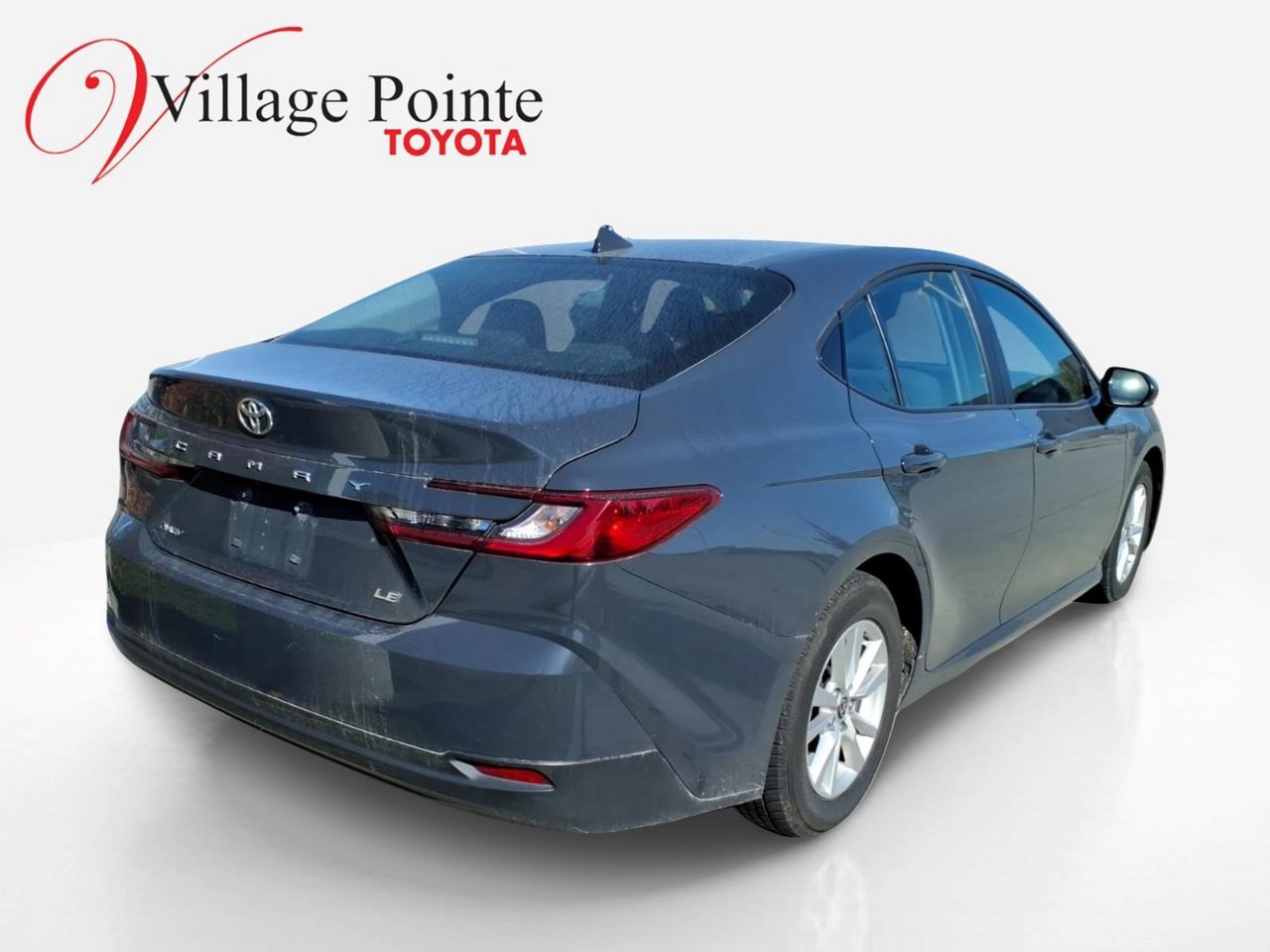 Used 2025 Toyota Camry LE FWD image 3