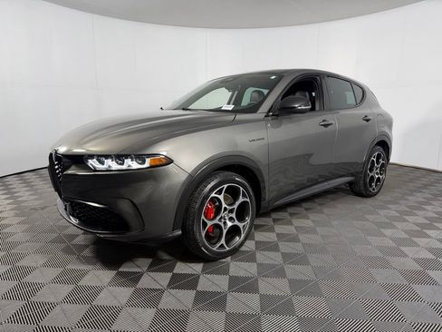 Used 2024 Alfa Romeo Tonale Veloce w/ Premium Interior Package image 10