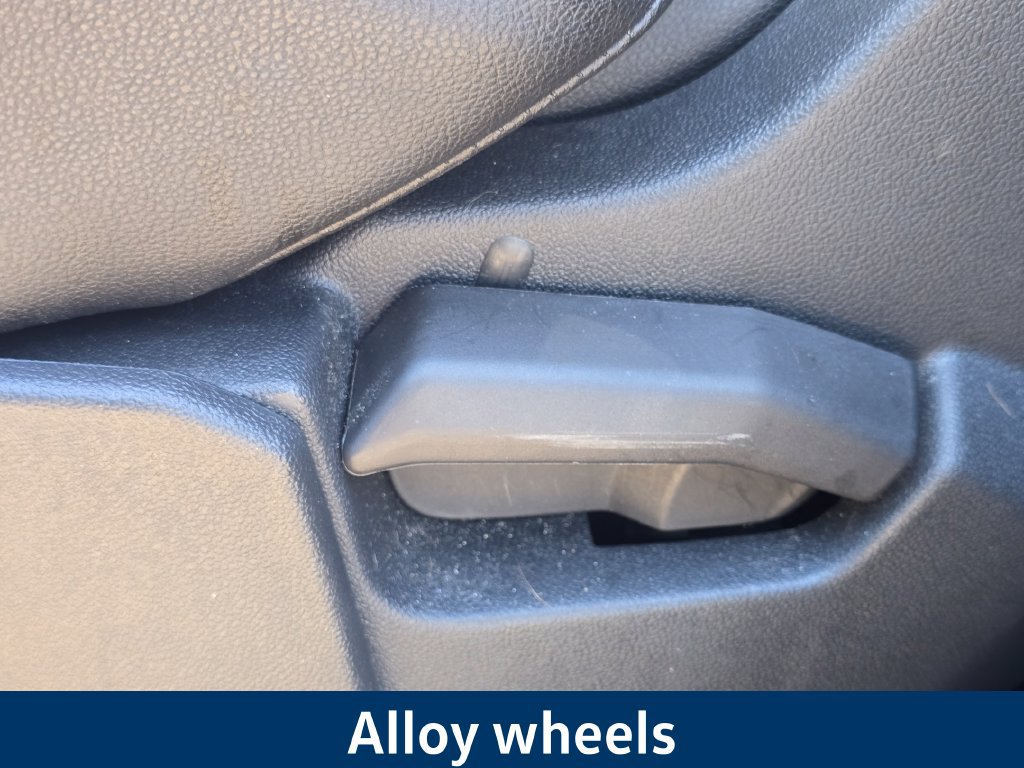 Used 2025 Volkswagen Atlas SE AWD/4WD image 12